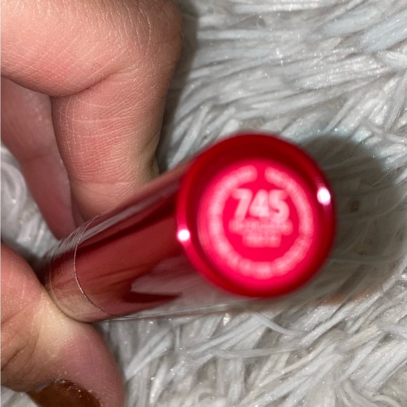 Revlon - Gel Lipstick - Picture 4 of 5